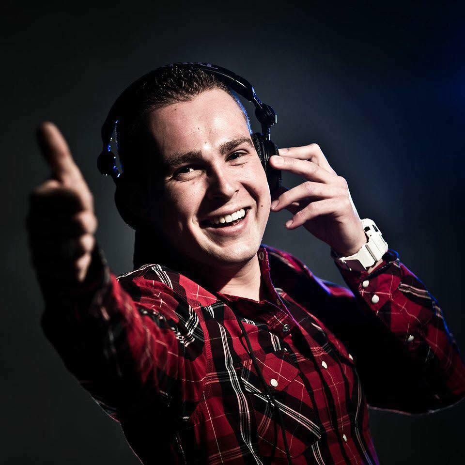 Persfoto DJ Remco DJ Remco voor feest inhuren